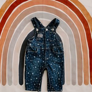 Levi’s overalls